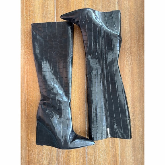 SCHUTZ Asya Up Croc-Embossed Wedge Boots Black | 6B - Picture 6 of 16